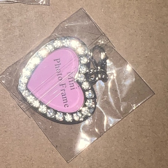 $2 HEART COLLAR PHOTO TAG. NEW. $2 WITH ANY $10 ORDER OR MORE - Picture 9 of 9